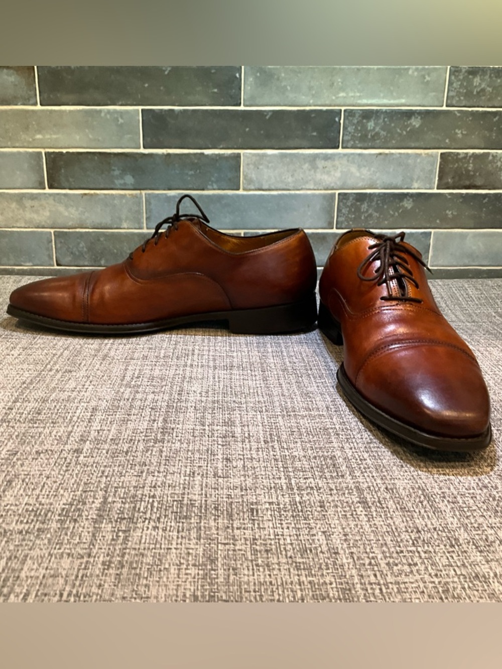 Magnanni Men's Handcrafted Leather Cap-Toe Oxford Dress Shoes In Cognac - Picture 12 of 16